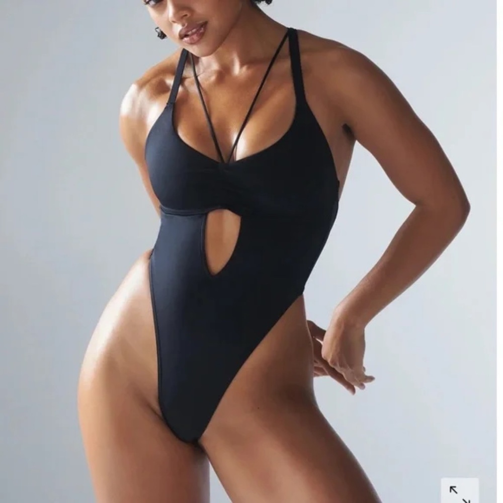 Savage X Fenty Curve Alert Bodysuit - Picture 4 of 6
